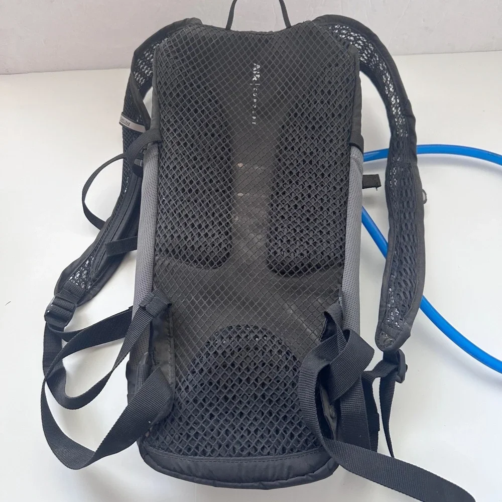 CamelBak Lobo Hydration Pack Black Gray MTB Cycling Backpack 3L Crux